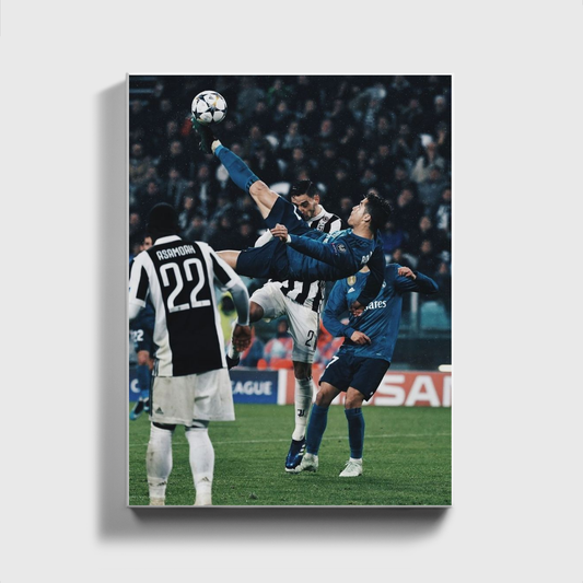 Cristiano Ronaldo schießt ein Tor